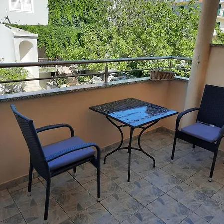 Vila Doris Baška Voda